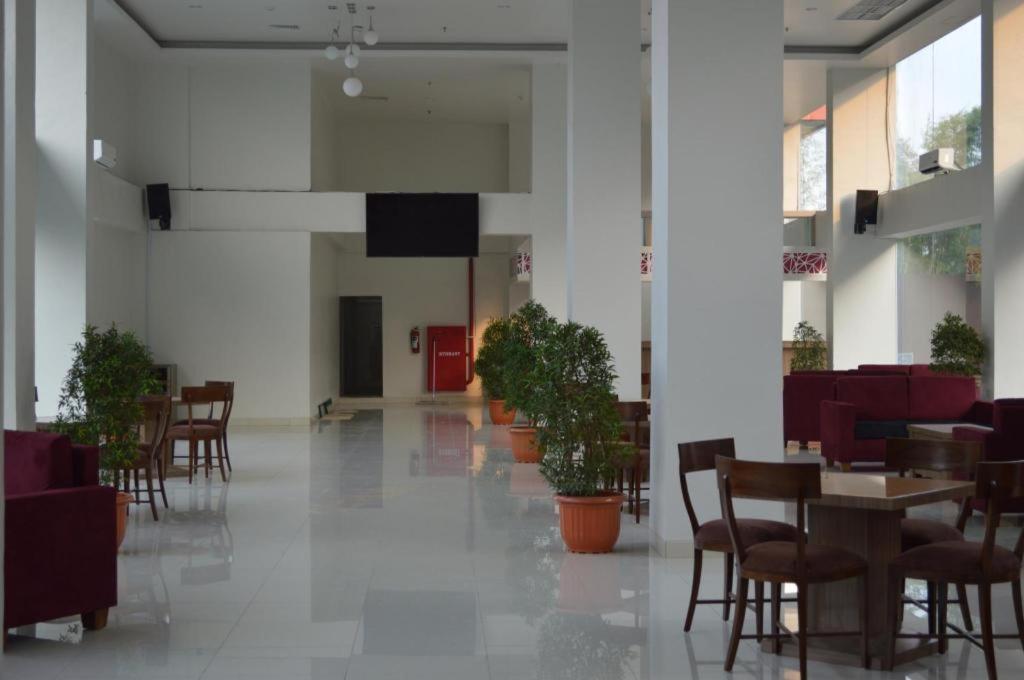 Win Grand Hotel Bekasi Exteriér fotografie
